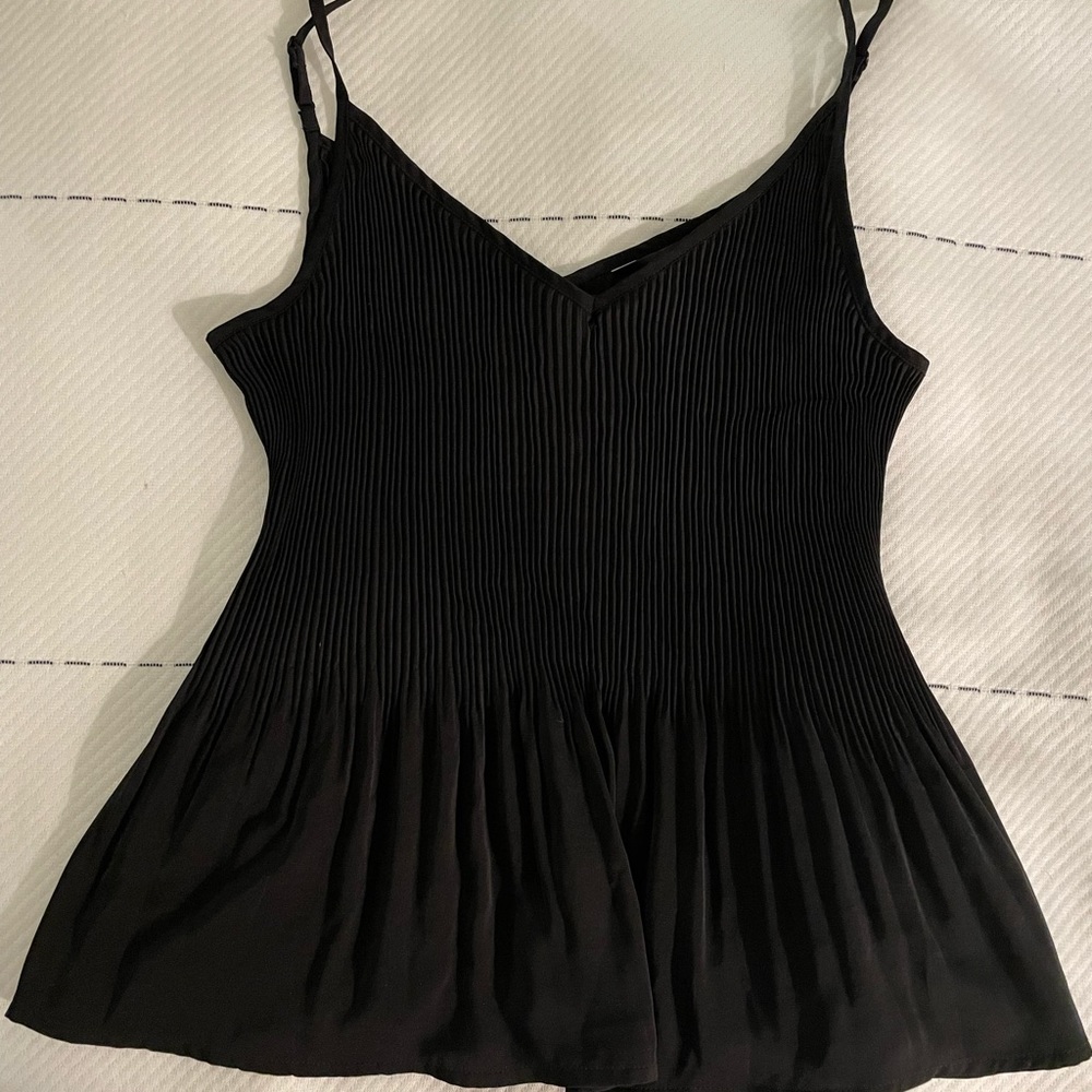 Black pleated tank